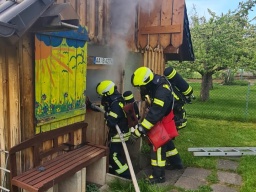 Übung Brand einer Gartenhütte Mühlstrasse Ahornstrasse